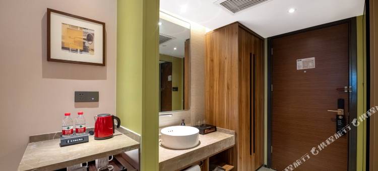 艺龙瑞云酒店(武汉汉口火车站地铁站店)图片