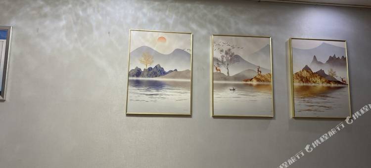 凯瑞酒店(凤栖原地铁站店)图片