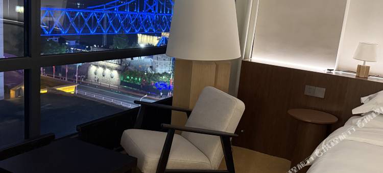 天宇安艺术酒店(丹东火车站鸭绿江断桥店)图片