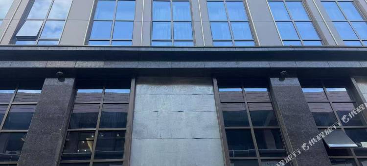 明通酒店(昭通古城店)图片