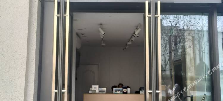 蓝庭酒店(郑州高铁东站华润置地新时代广场店)图片