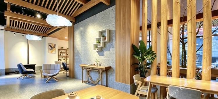 子遇民宿(稻城亚丁游客中心店)图片