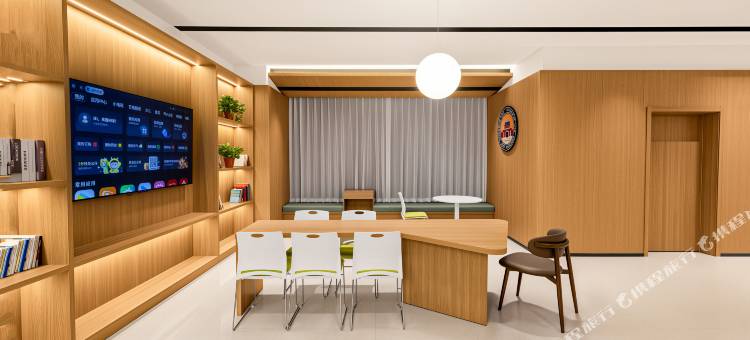轻住·悦享酒店(鼓楼广场开封站店)图片