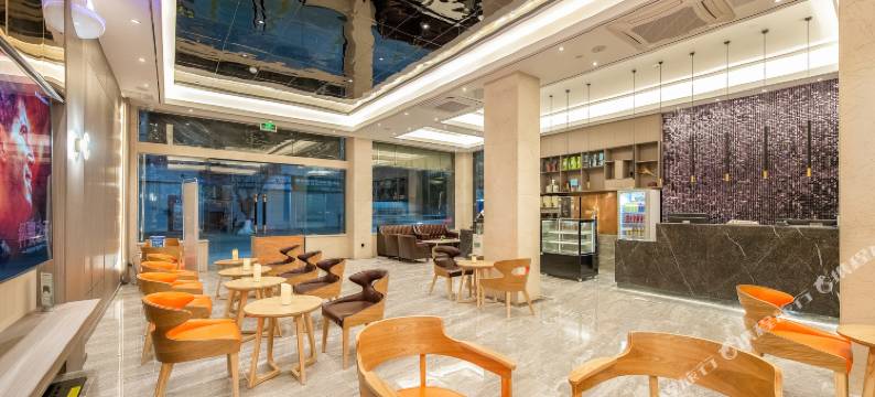 化州桐趣电影游戏主题酒店图片