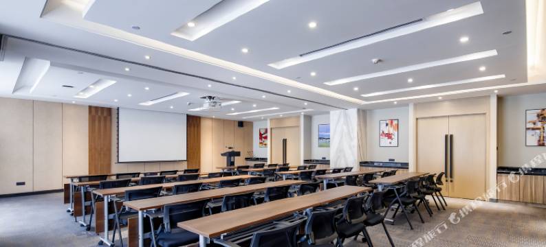 山君晚见智能民宿(蚌埠荣盛时代广场张公山公园店)图片