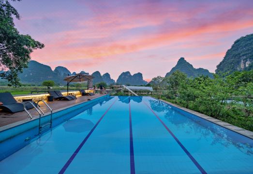 Moon Villa (Yangshu Ten-mile Gallery Yulong River)Hotel Overview
