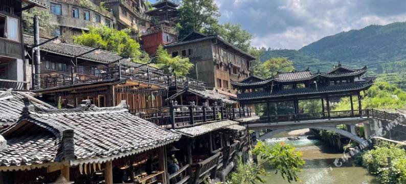 西江千户苗寨暖遇·山居民宿(东引观景台店)图片