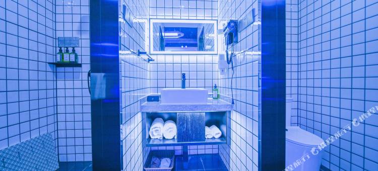 龚禧里·GAME电竞酒店(金马碧鸡坊弥勒寺地铁站店)图片