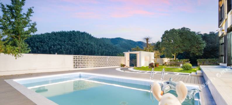 长兴暖竹·180°湖景度假Villa设计美宿图片