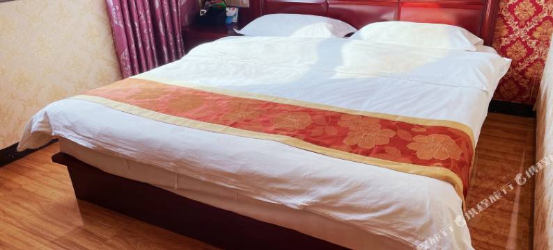 富宁星辰主题酒店图片