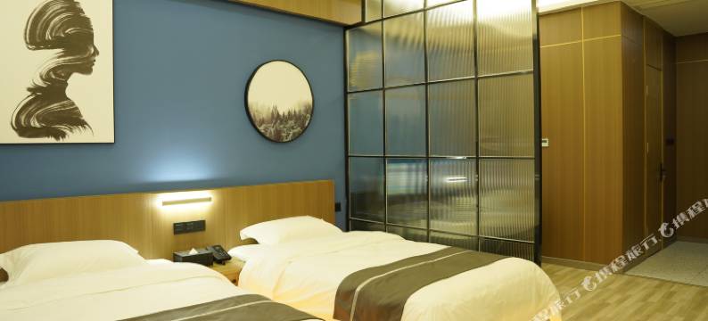 飞越电竞酒店(彭州时代广场店)图片