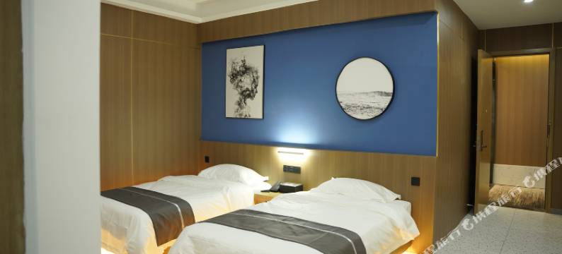 飞越电竞酒店(彭州时代广场店)图片