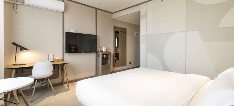 如家酒店(泰州济川东路万达广场店)图片