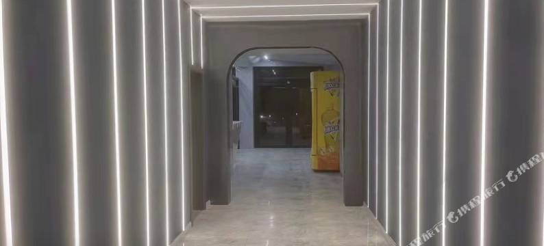 巴彦淖尔天外天电竞公寓图片