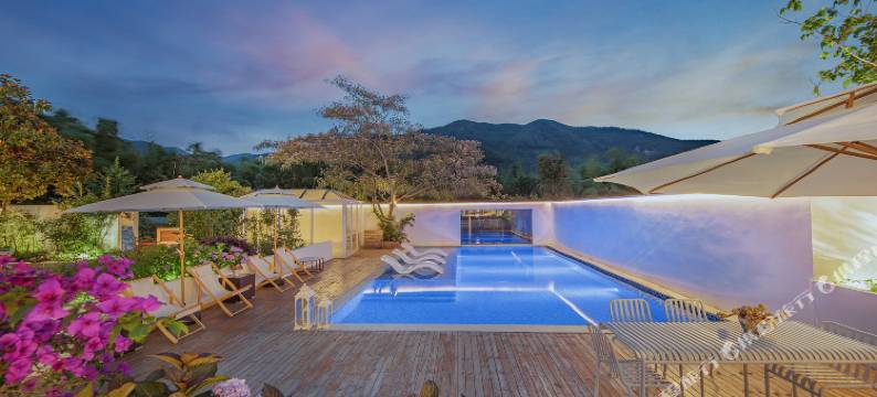 漫步山乡·莫干山法式温泉亲子溯溪轻奢美墅图片