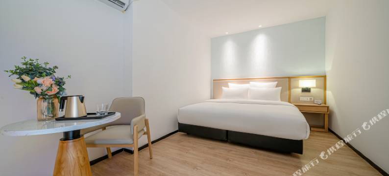 永恒朗悦精选酒店(南宁火车站朝阳广场地铁站店)图片