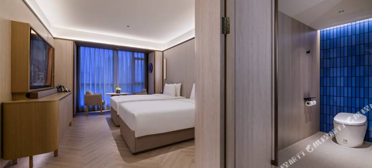 上海陆家嘴金融中心桔子水晶酒店图片