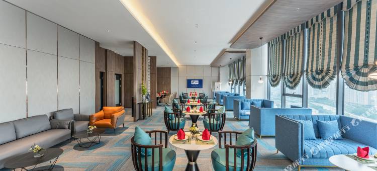 西宁高铁站智选假日酒店图片