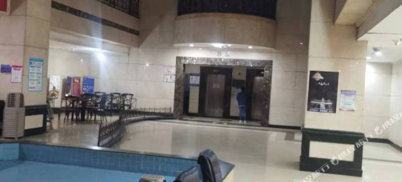 青雅青年公寓(西安小寨大雁塔店)图片