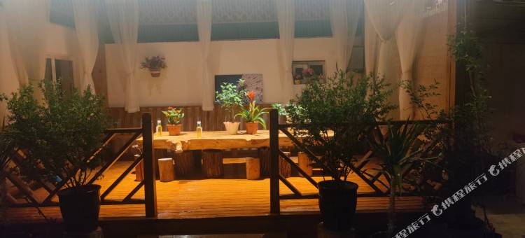 特克斯鸿鹄缘客栈(八卦城离街店)图片