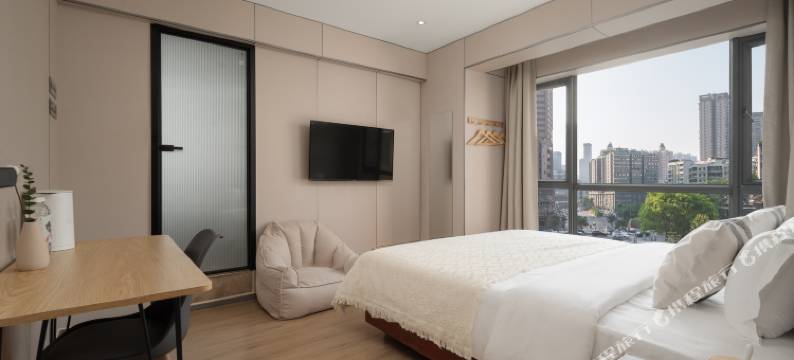 米可公寓民宿(重庆观音桥步行街店)图片