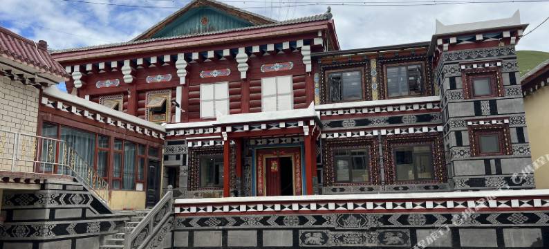 道孚康巴人家民宿图片