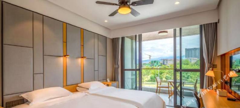 金月湾椰海小镇海上民宿图片