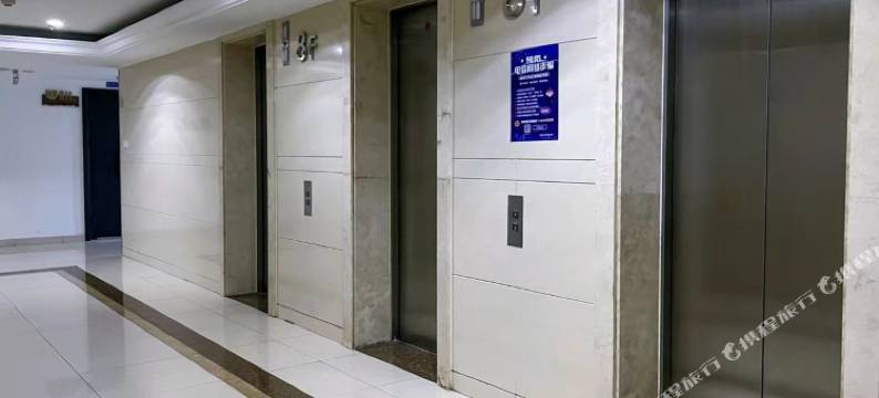 云朵公寓(镇江站南广场万达广场店)图片