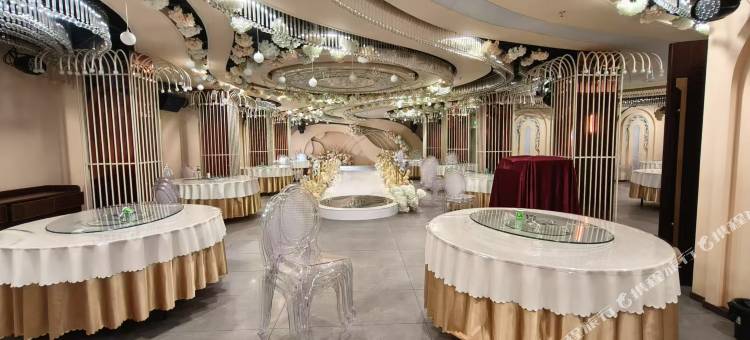 虔美酒店(赣州于都圣世广场鹏泰百货店)图片