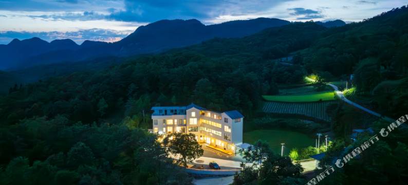 M·+院里树下民宿(绿葱坡镇店)图片