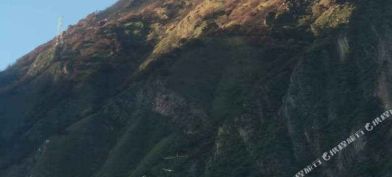 雅江峡谷观景商务民宿图片