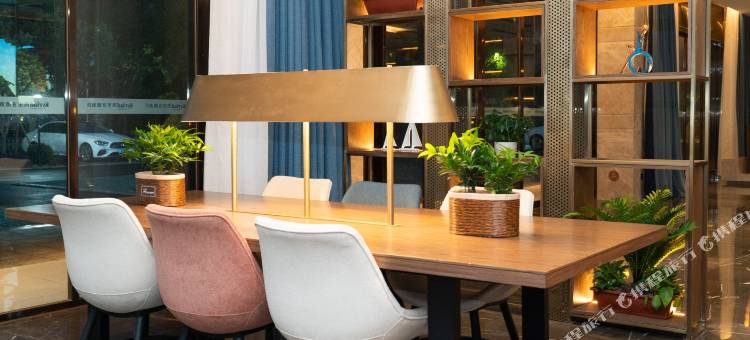 凯里亚德酒店(武汉华中科技大学光谷一路店)图片