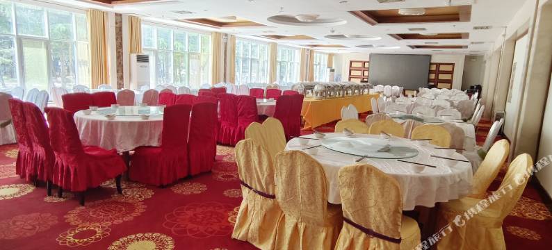 威海九九大厦酒店(国际海水浴场火炬八街店)图片