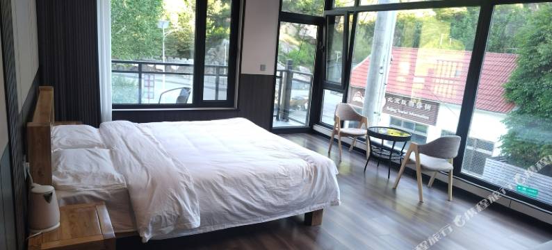 北京庭逸山庄(聚灵峡灵山风景区店)图片