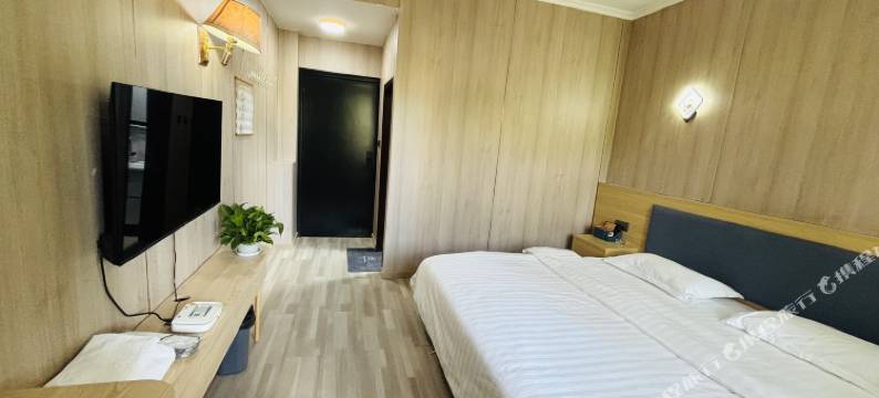 布尔津鹿鸣舍民宿(俄罗斯风情街店)图片