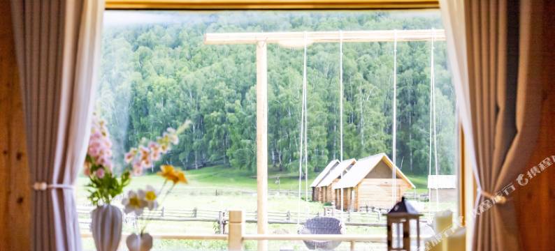 禾木蓝溪民宿图片