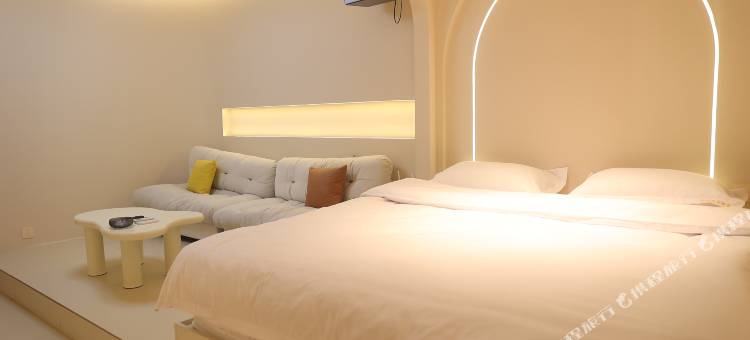 颜妍IView·设计感畅享轻奢宿(集宁一中榆树湾校店)图片