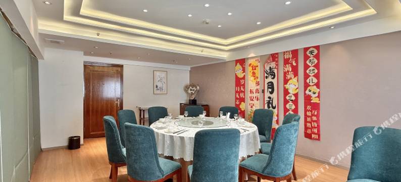 瑞喜国际酒店(成都动物园熊猫大道南大门地铁站店)图片