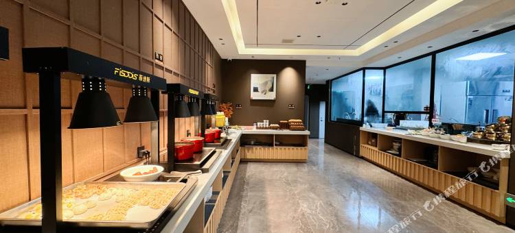 临沧华悦度假酒店(佤文化广场玉龙湖公园店)图片