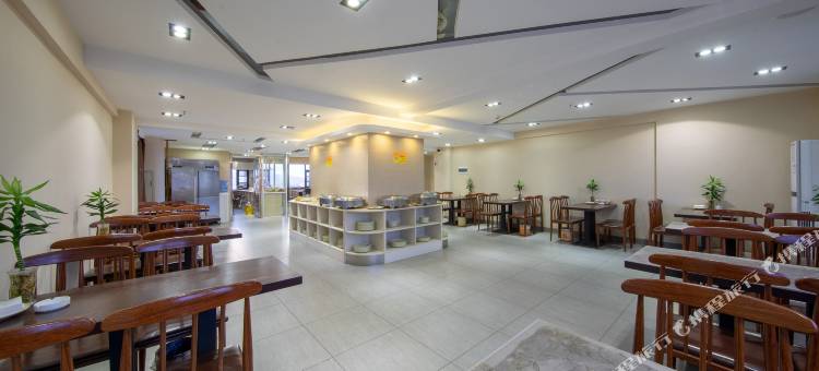 速8精选酒店(会泽汽车客运中心站东陆高中店)图片