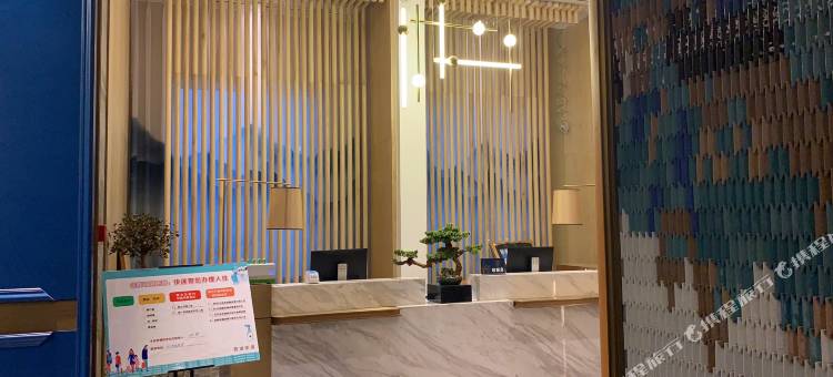 四季湖畔酒店(黄冈师范学院店)图片