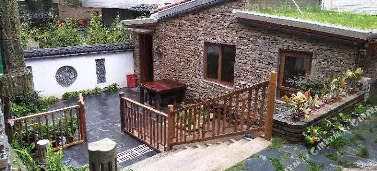 赣州香樟听泉民宿(江南宋城历史文化旅游区江西理工大学店)图片