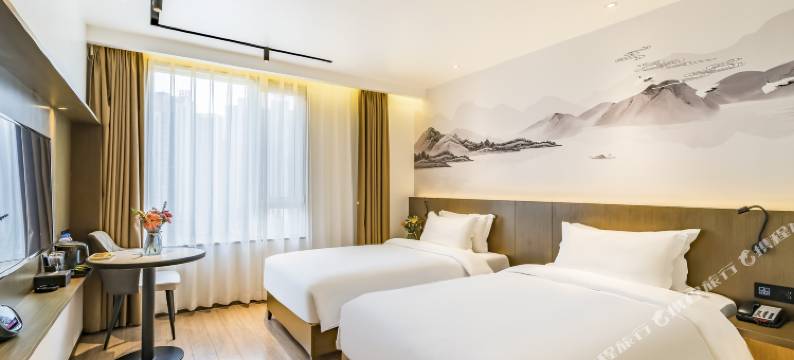 洛阳华晶银河湾酒店(天鹅湖伊河湿地游园店)图片