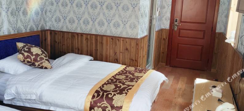 冷嘎措田野民宿图片