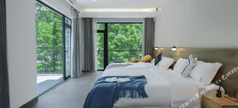 莫干山氧森·YANGSEN夏日滑梯泳池度假民宿图片