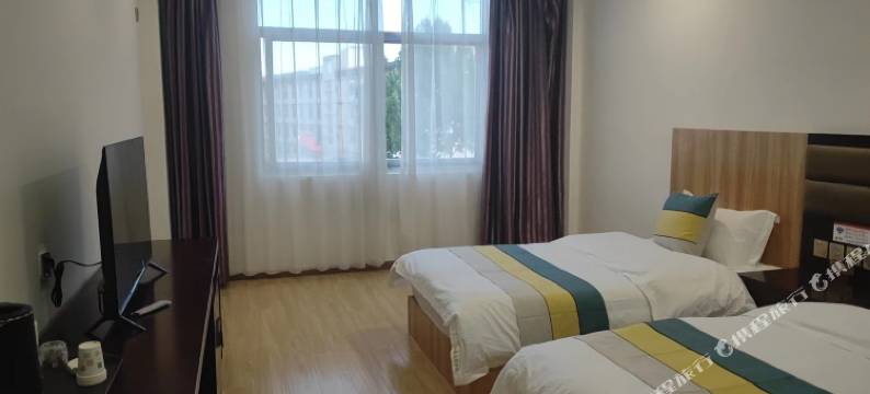 日喀则湖畔民宿图片