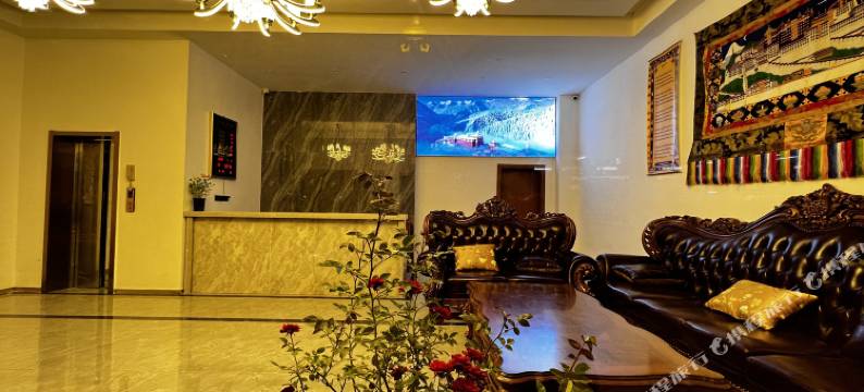 德格县岗炯盼谛岭酒店图片