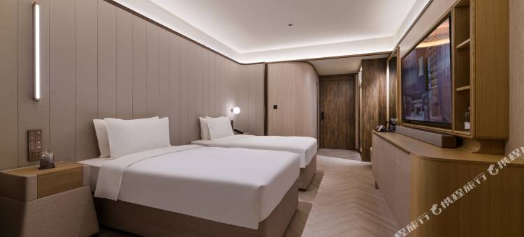 上海陆家嘴金融中心桔子水晶酒店图片