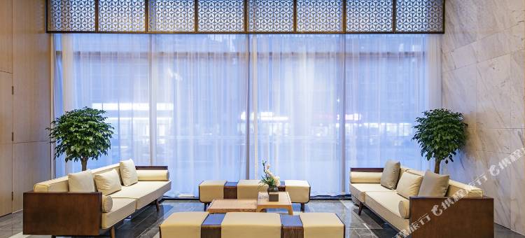 建国璞隐酒店(长春万象城人民广场地铁站店)图片