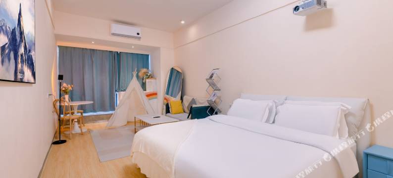 一见倾心·影院民宿(江西科技学院太子殿地铁站店)图片